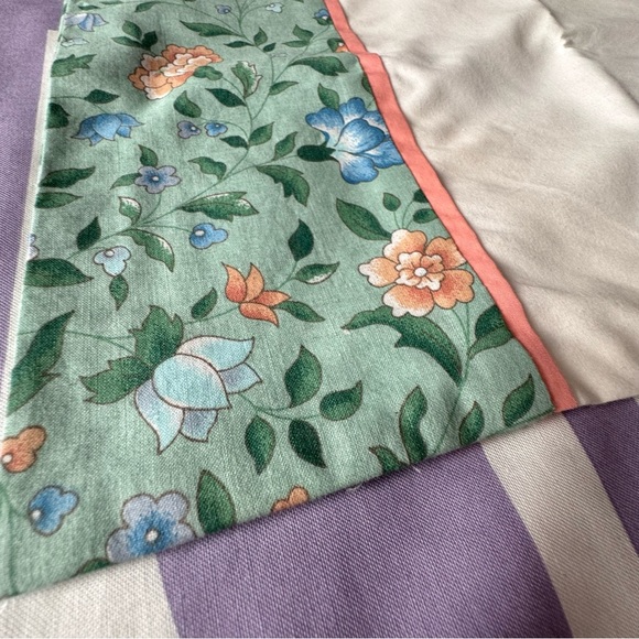 Vintage Floral Trimmed Standard Pillowcases - Picture 3 of 4